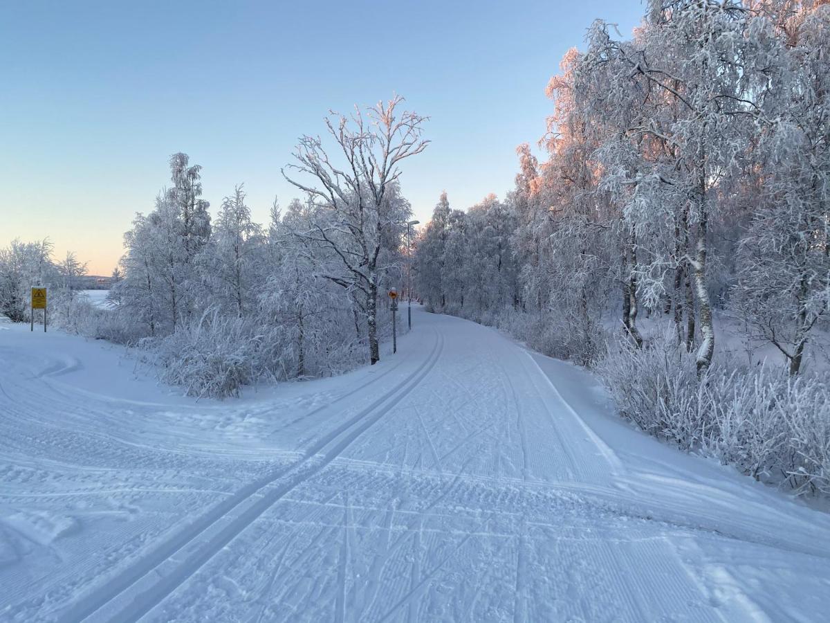 Hotelli Kultainen Joutsen Kuusamo Exteriör bild