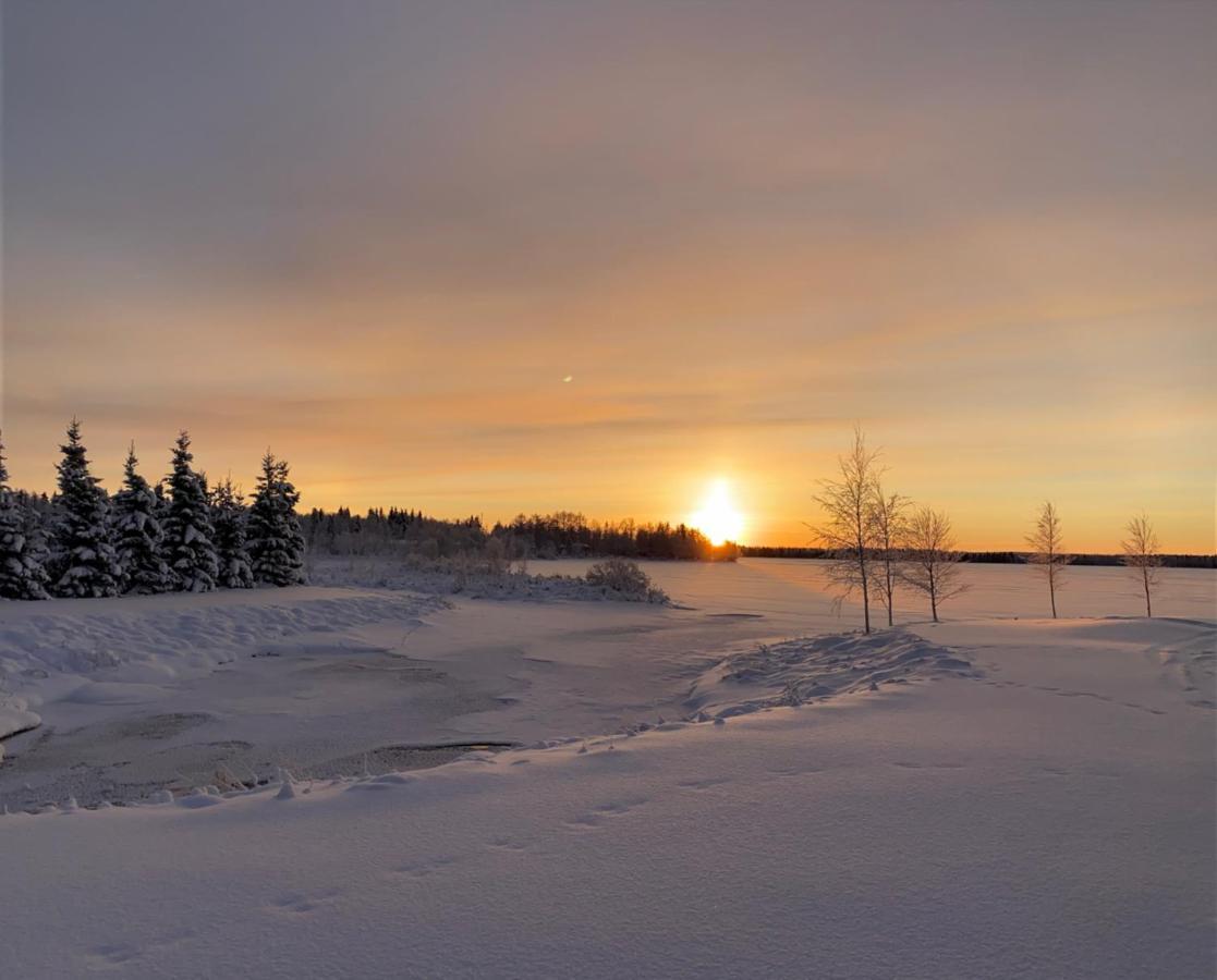 Hotelli Kultainen Joutsen Kuusamo Exteriör bild